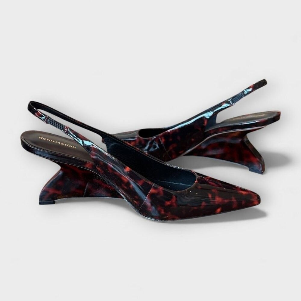 Reformation Westlyn Closed Toe Wedge Heel Slingback  in Tortoise Shell Size 7.5